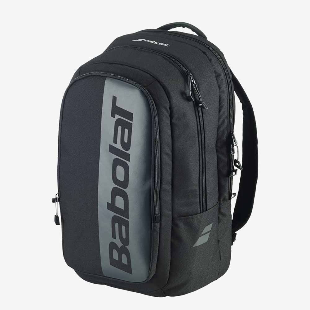 Mochila de Tênis Babolat Backpack Court Hero preta e grafite em ângulo lateral 3/4.