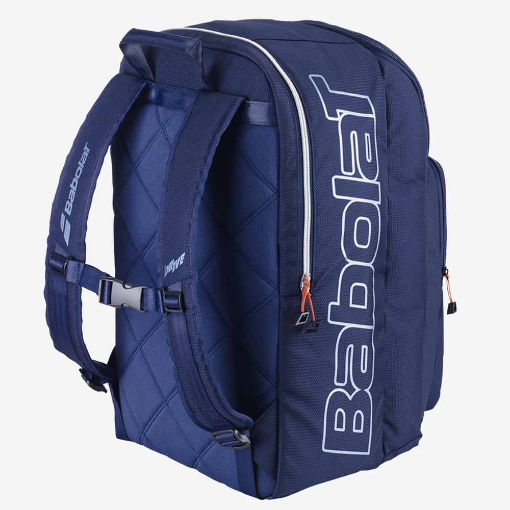 Vista lateral 3/4 traseira da Mochila Babolat Backpack Pure Drive azul marinho.
