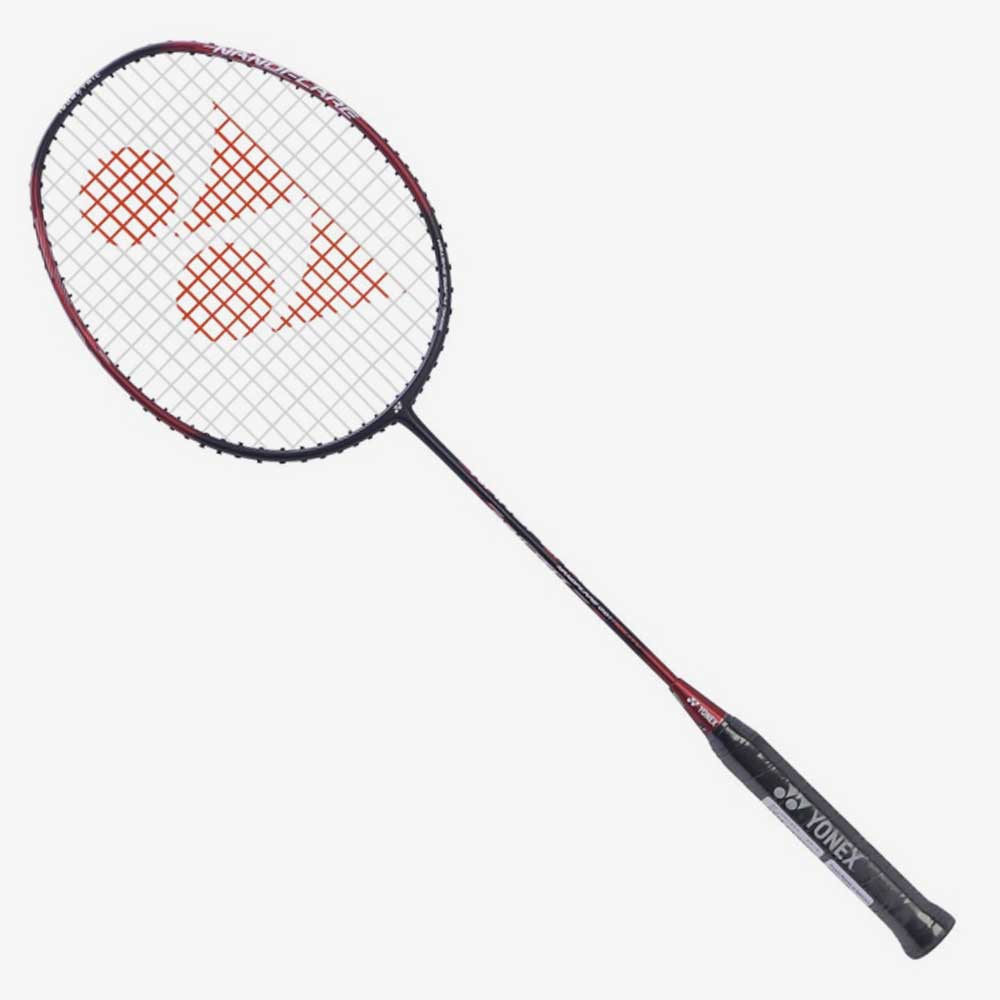 Raquete-de-Badminton-Yonex-Nanoflare-001-Ability vista frontal com cordas para visualização. O produto é vendido sem cordas.