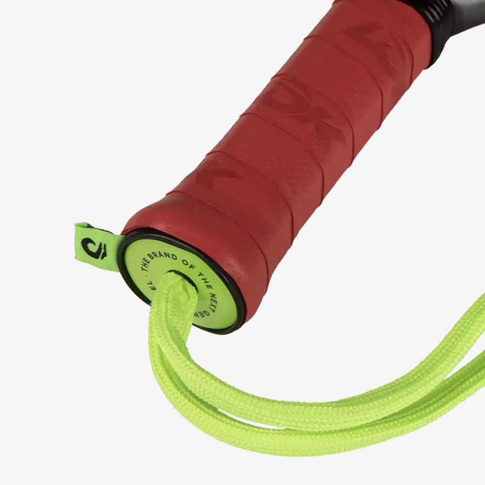 Detalhe da empunhadura e corda ajustável da Raquete de Padel LÕK Be Hype 2