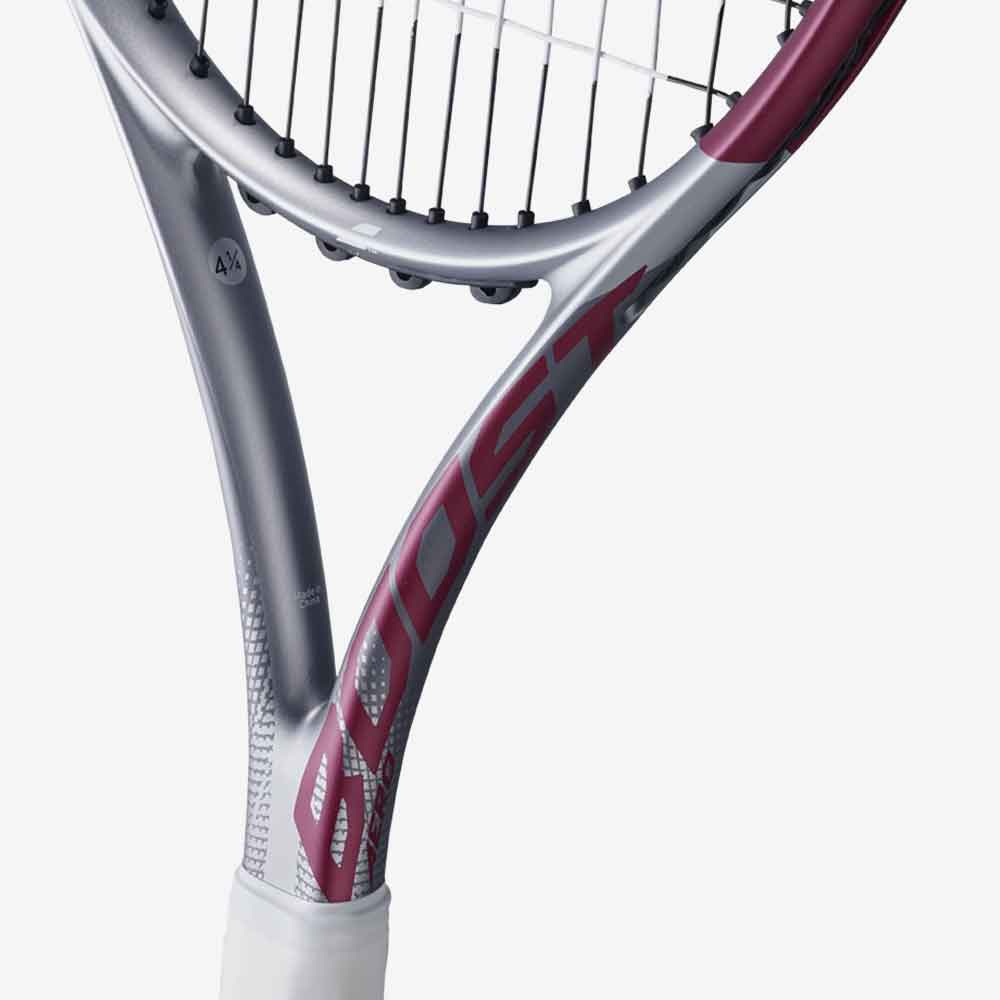 Detalhe do coração da Raquete de Tênis Babolat Boost Aero 102 cor Vinho.