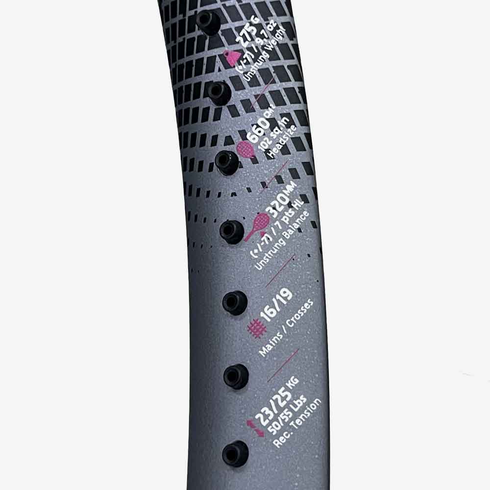 Detalhe impresso das especificações técnicas da Raquete de Tênis Babolat EVO Aero GEN 2 102.