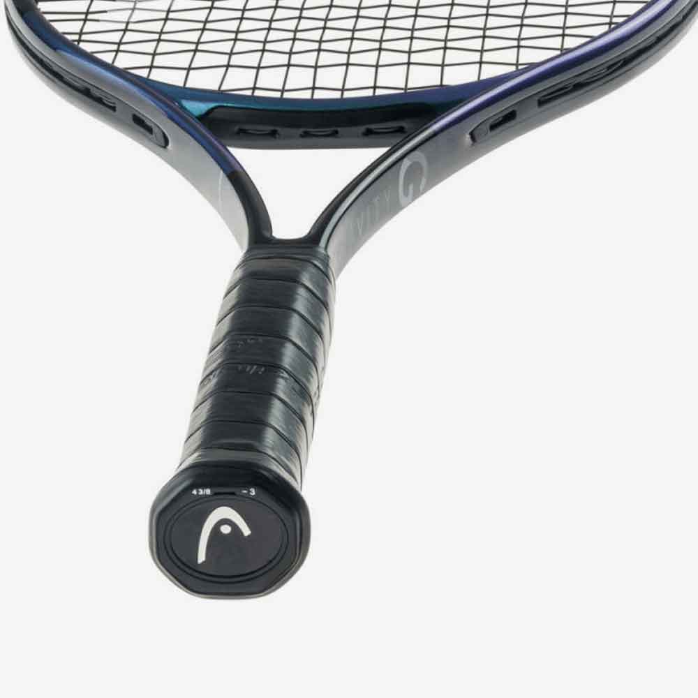 Detalhe da empunhadura da raquete de tênis Head Gravity MP 2025.