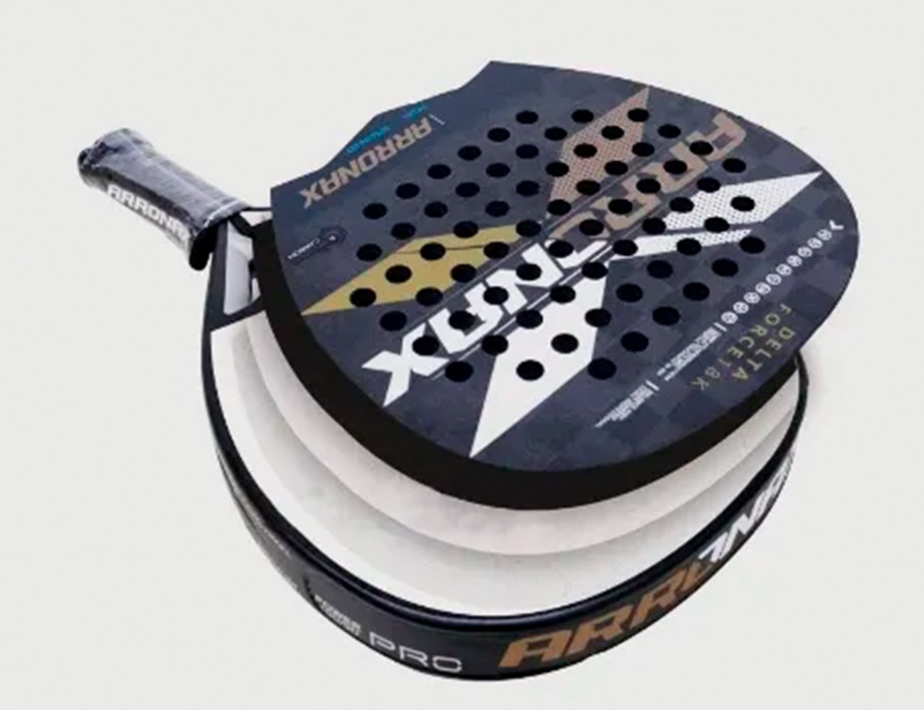 Do que é feita uma raquete de padel? Entenda os materiais e como eles influenciam o jogo