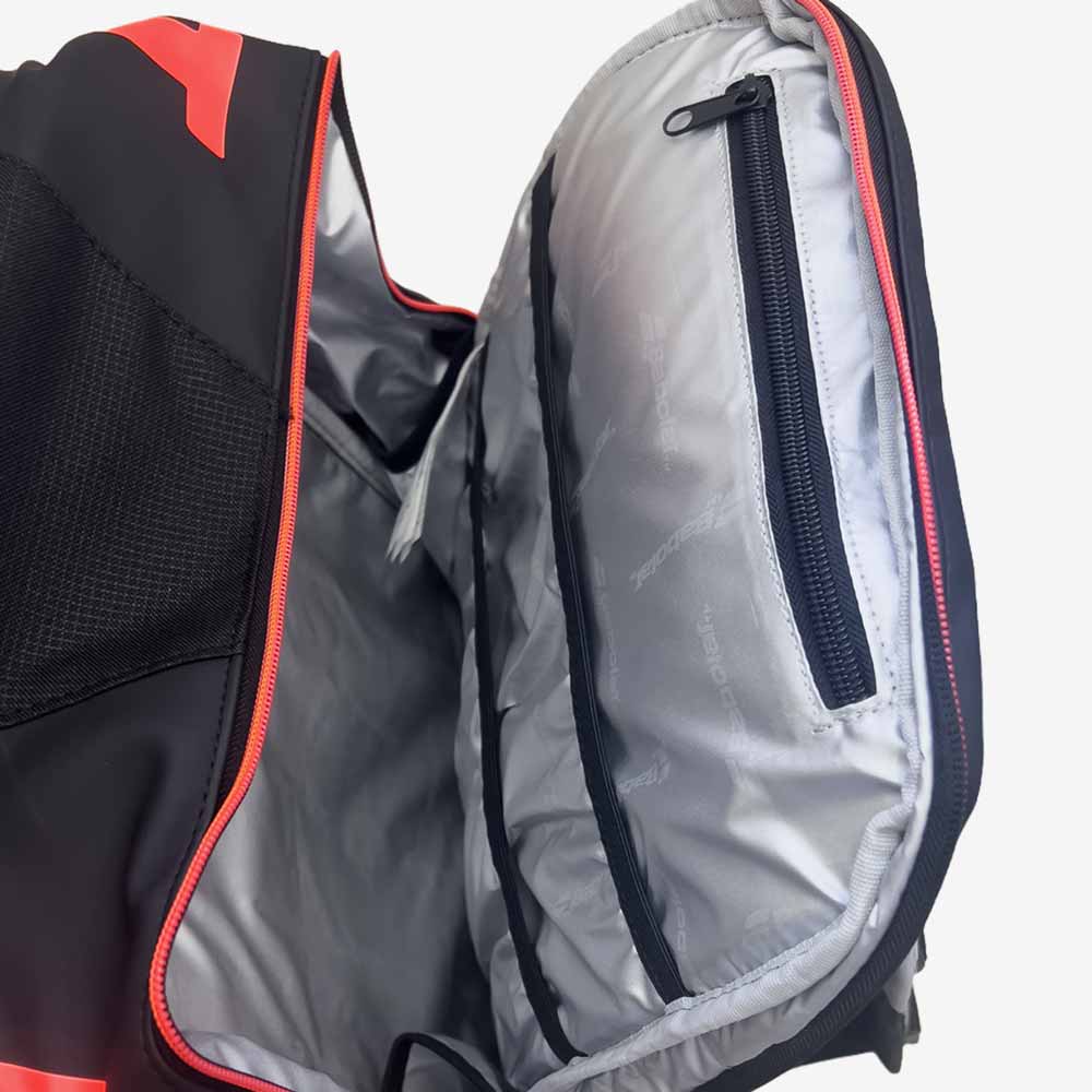 detalhe-compartimento-notebook-mochila-babolat-pure-strike