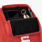 Detalhe do Bolso frontal da mochila Wilson Super Tour aberta.