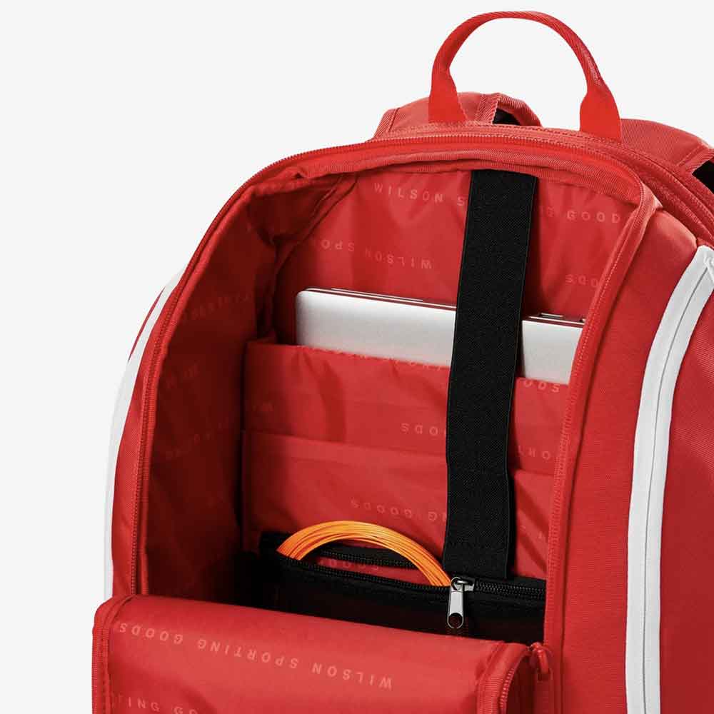 Detalhedas divisórias internas para laptop da mochila Wilson Super Tour aberta.