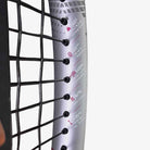 Detalhe impresso das características da Raquete de Tênis Babolat Boost Aero 102 cor Vinho.