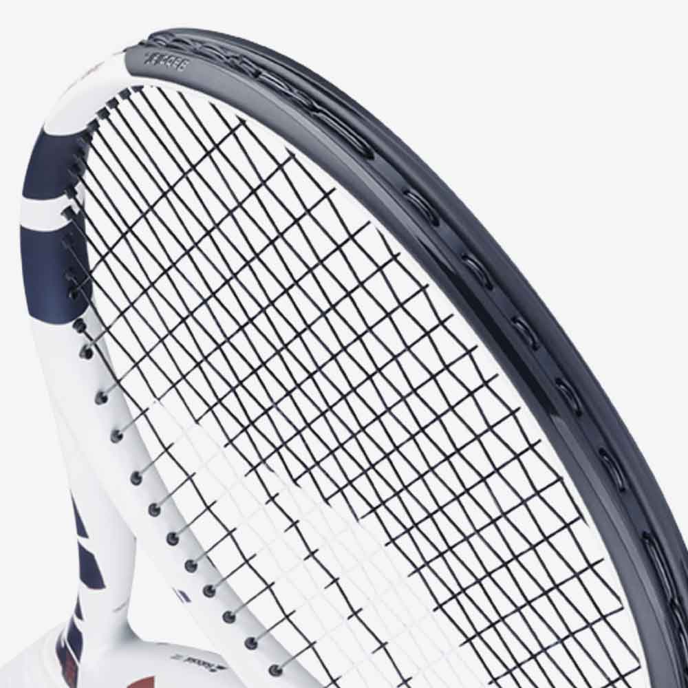 Detalhe da cabeça da Raquete de tênis Babolat Boost Drive White 105 de 260g. 