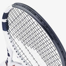 Detalhe da cabeça da Raquete de tênis Babolat Boost Drive White 105 de 260g. 