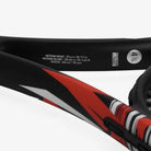 Detalhe impresso das características técnicas da Raquete de tênis Babolat Evoke Tour 105 de 275g.