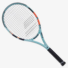 Visão frontal da Raquete de Tênis Babolat Rival 102 preta, laranja e tiffany.