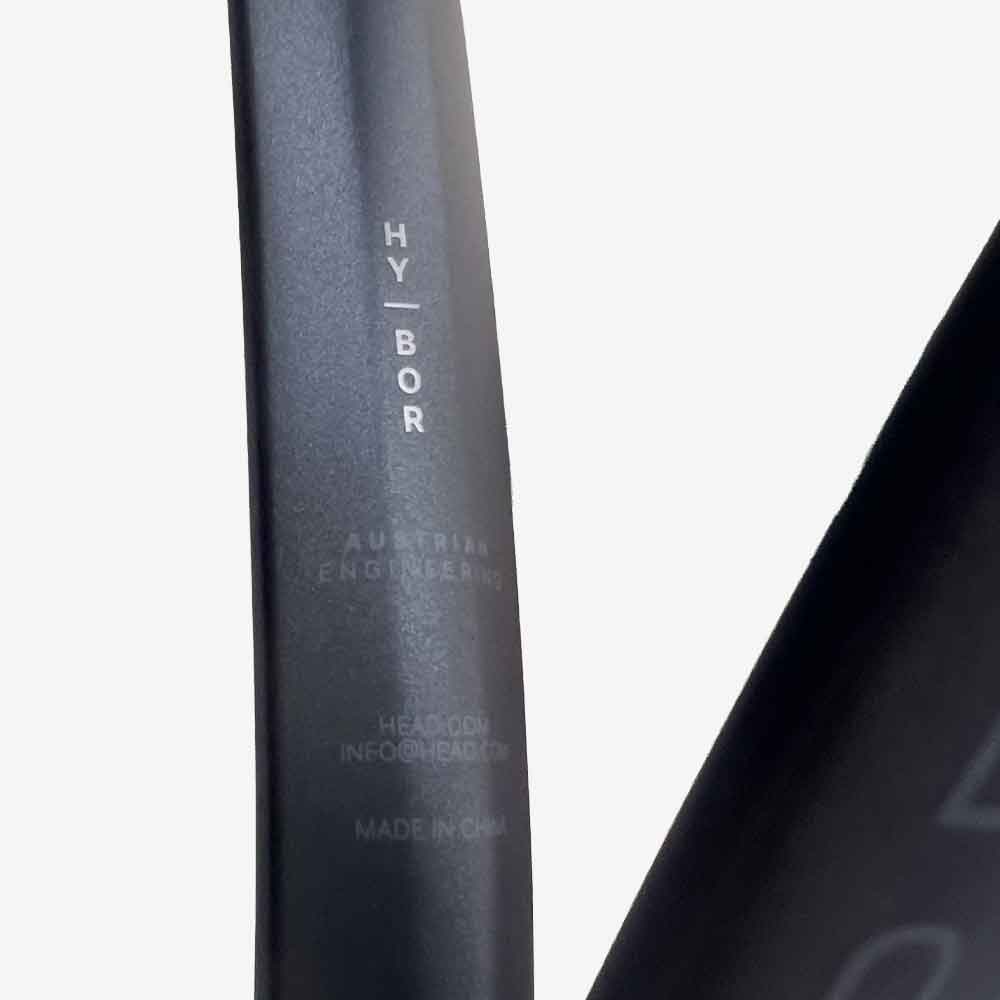 Visão lateral da raquete Head Speed MP  NEW com tecnologia Hy Bor impressa.