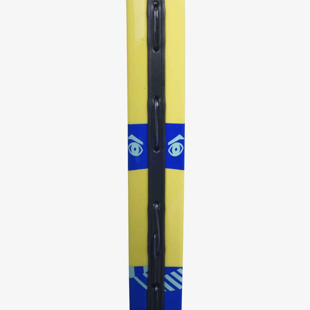 Detalhe do perfil da Raquete de tênis infantil Babolat Ballfighter 23 azul e amarela.